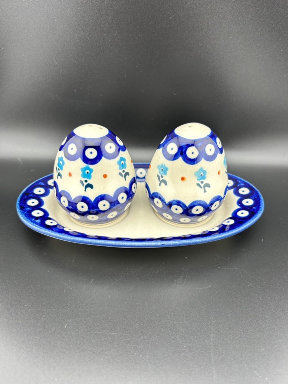 Polish Pottery Salt And Pepper Shakers With Tray